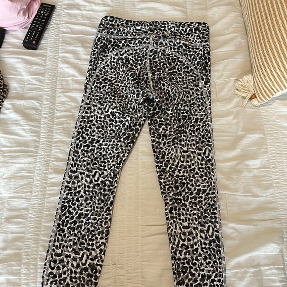 Outdoor Voices Leggings - Picture 4 of 4